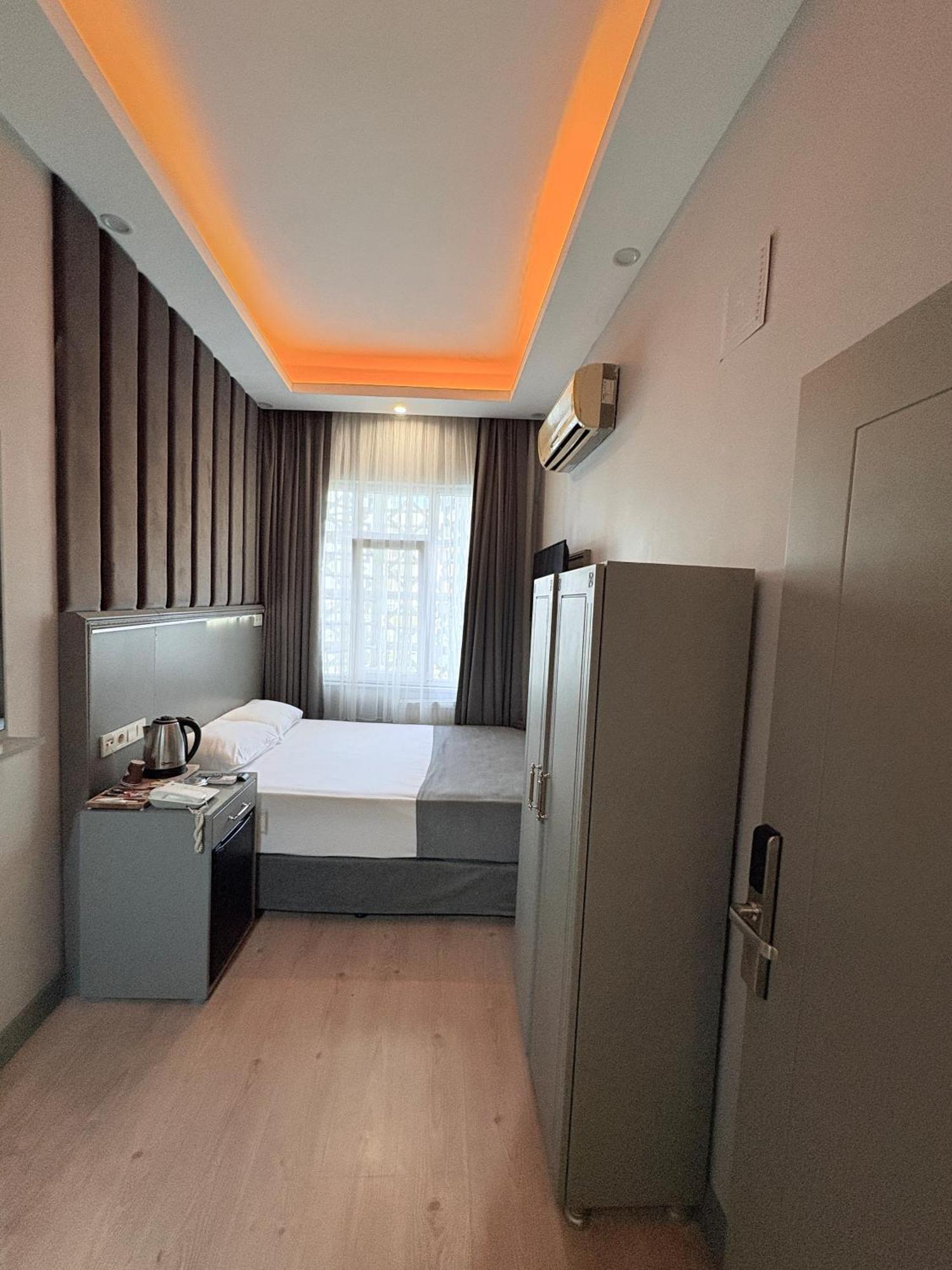 Crowned Plus Hotel Стамбул Экстерьер фото