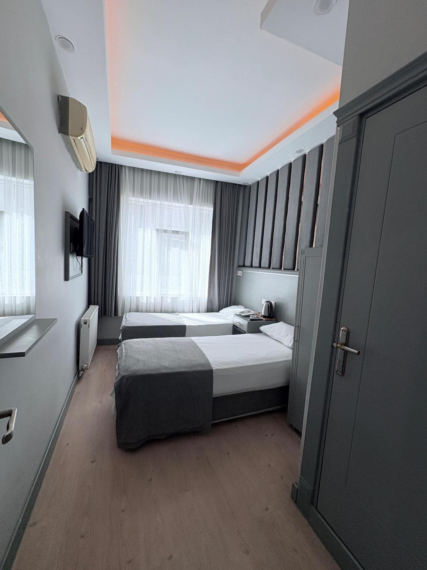 Crowned Plus Hotel Стамбул Экстерьер фото
