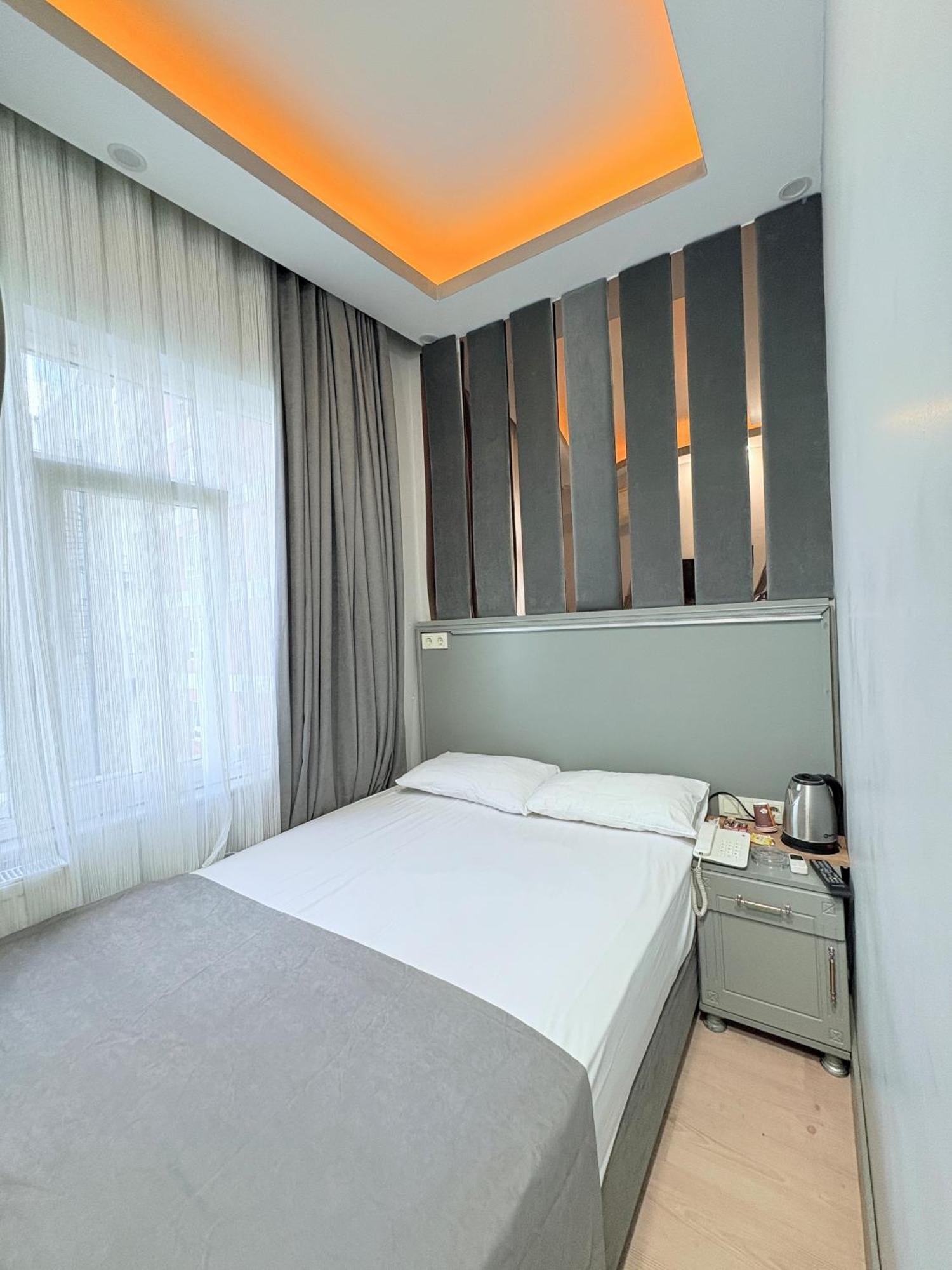Crowned Plus Hotel Стамбул Экстерьер фото