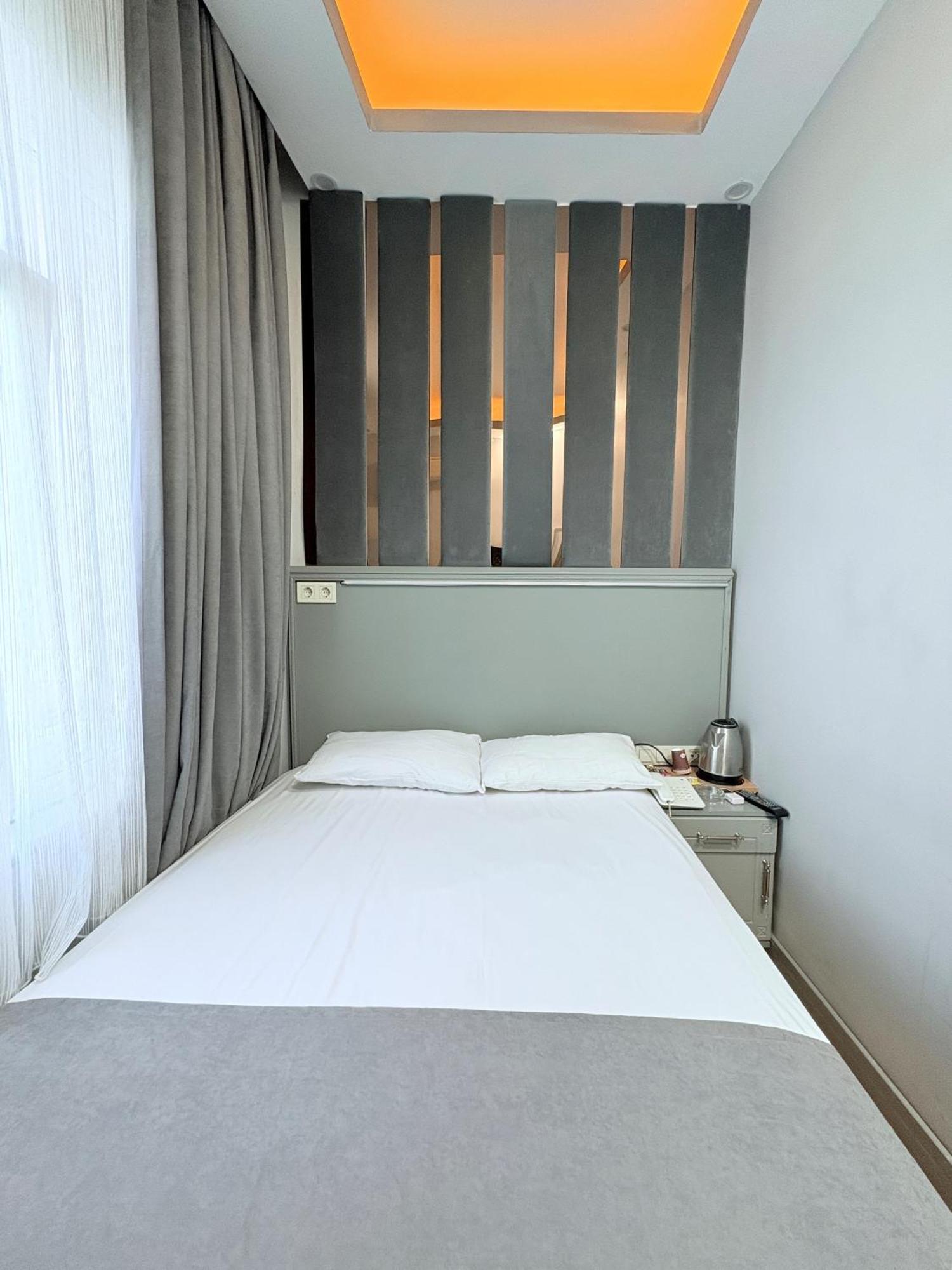 Crowned Plus Hotel Стамбул Экстерьер фото