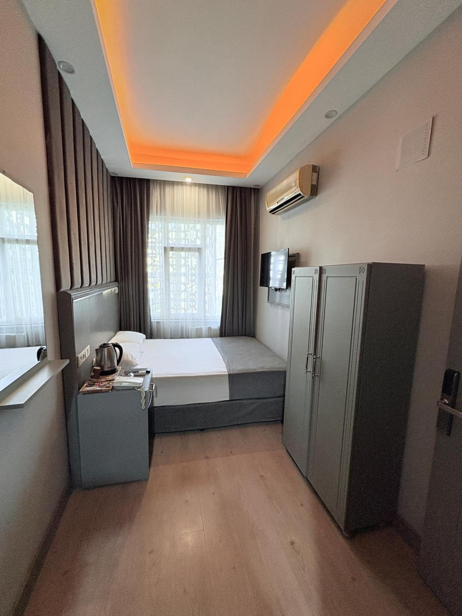 Crowned Plus Hotel Стамбул Экстерьер фото